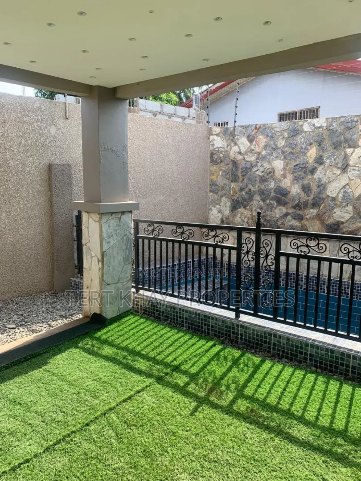 3bdrm House in Power Land, Adenta for rent