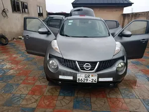 Nissan Juke S 4dr Hatchback (1.6L 4cyl Turbo CVT) 2015 Gray