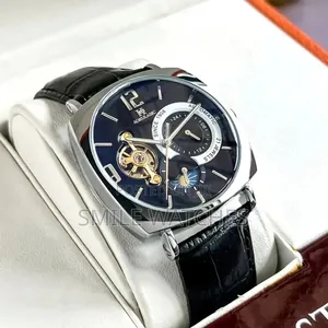 Elegant Men's Vintage Mechanical Watch With High Aesthetic Appeal
