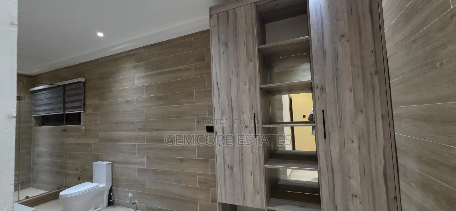 5bdrm House in East Legon Hills, School Junction for sale