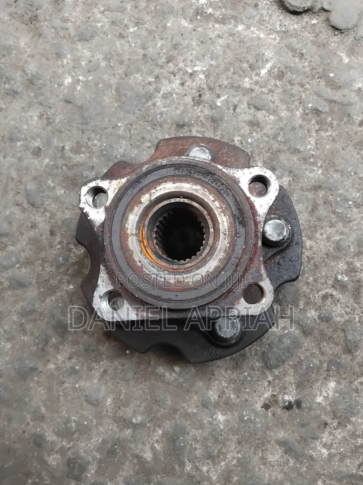 Toyota Rav 4 Back Hub