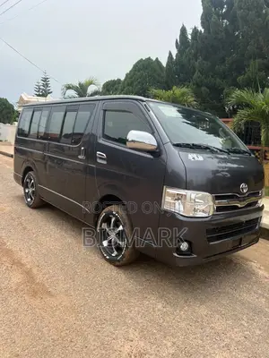 Toyota HiAce 2012 Grey