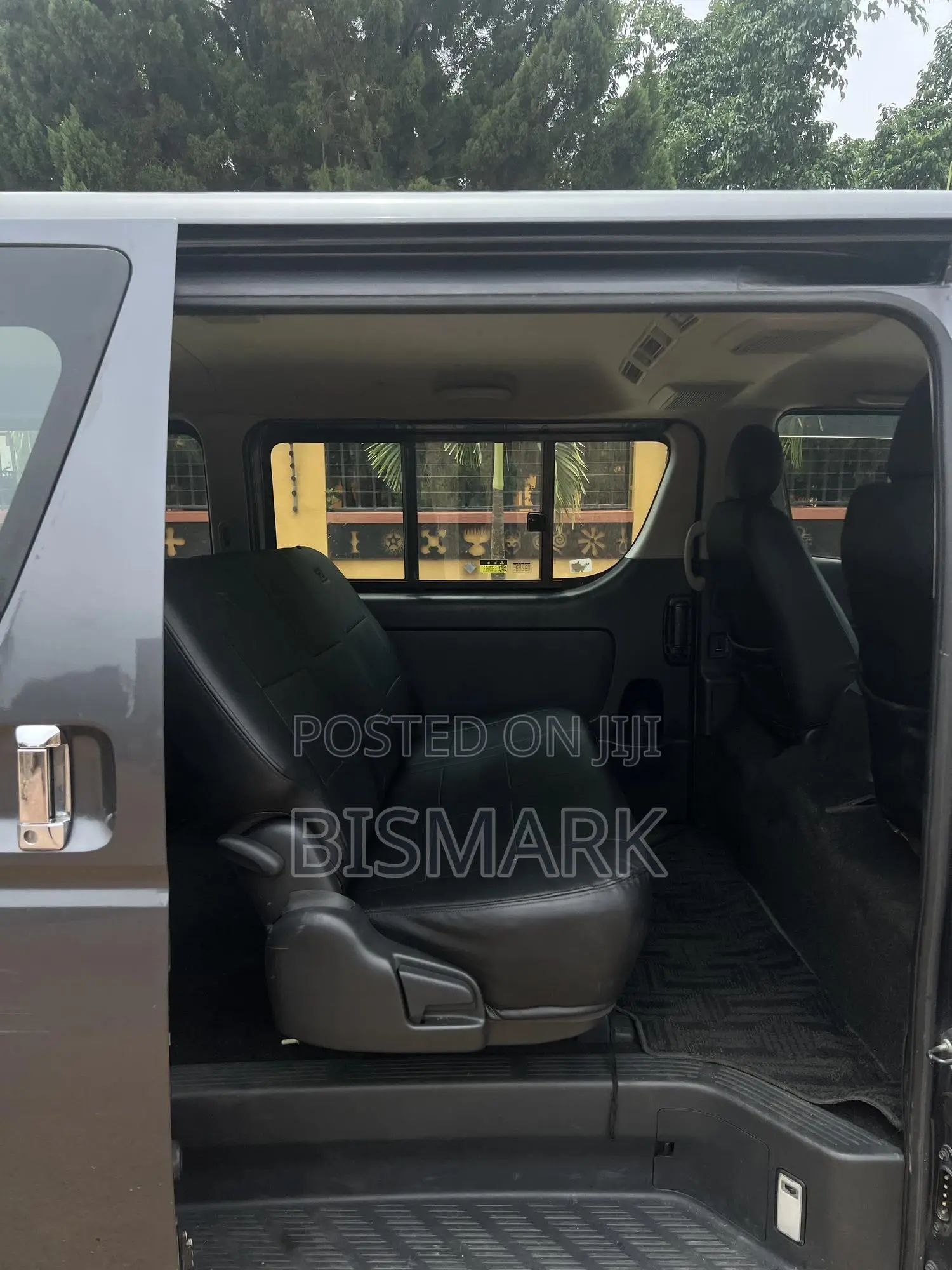 Toyota HiAce 2012 Grey