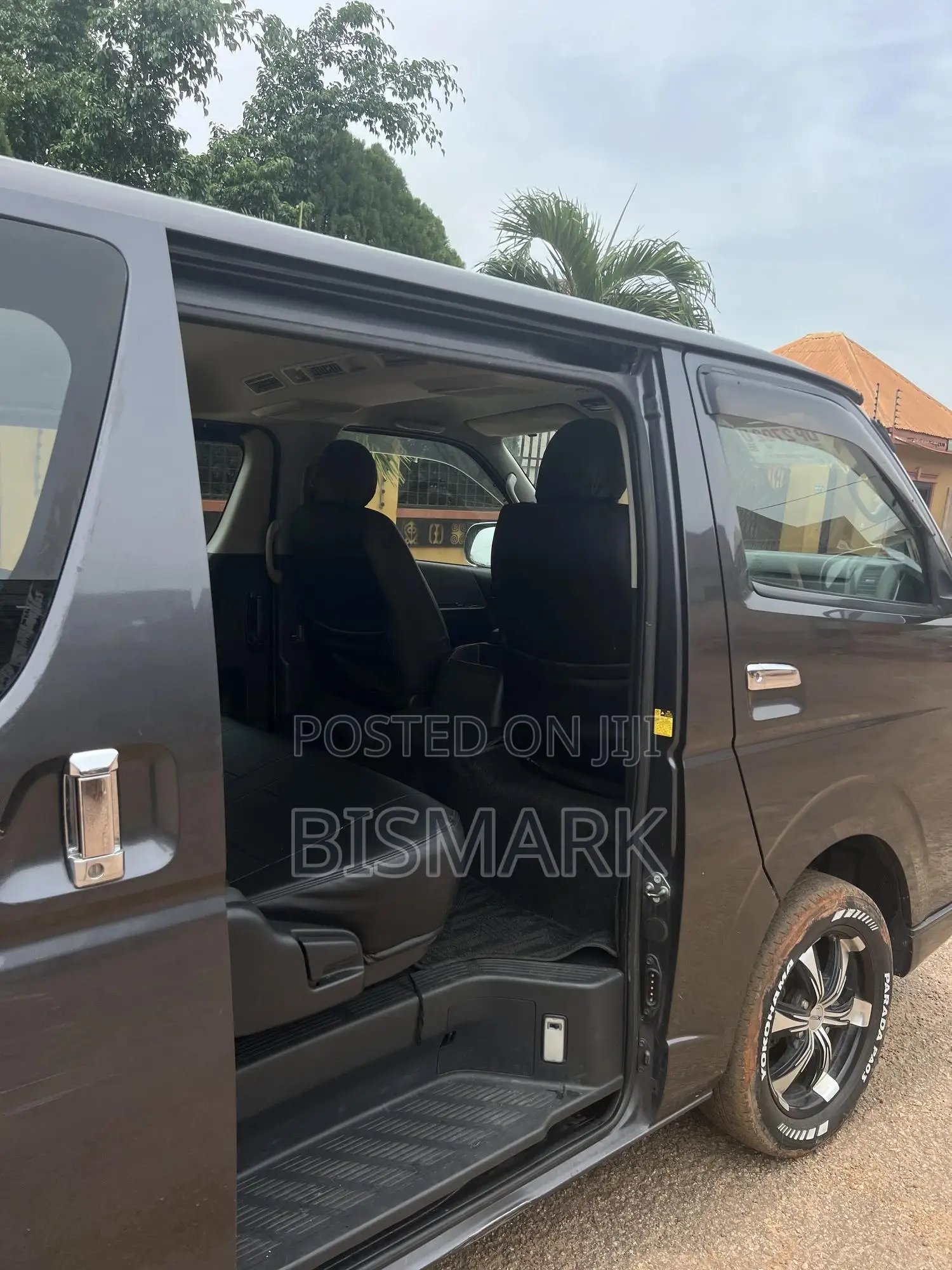 Toyota HiAce 2012 Grey