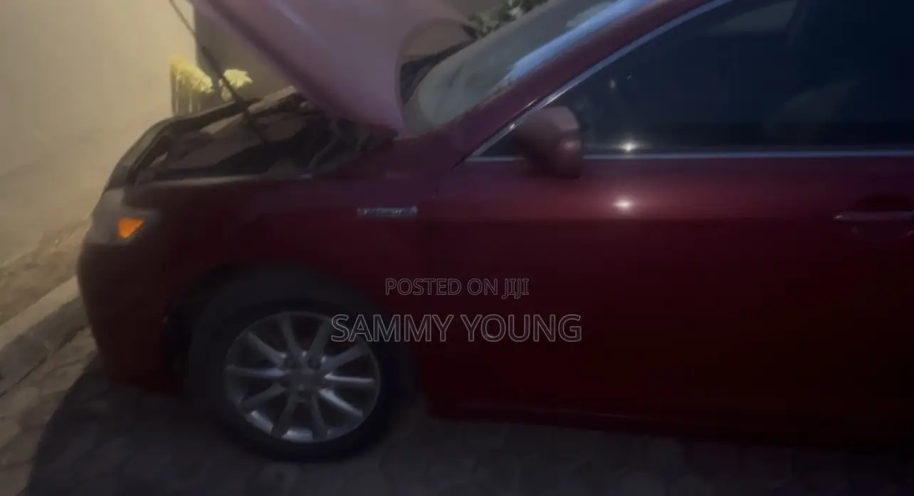 2010 Toyota Camry Hybrid Unregistered Going for a Cool Price