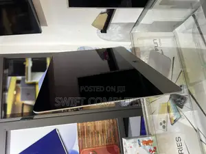 Desktop Computer Apple iMac 8GB Intel Core i5 HDD 1T
