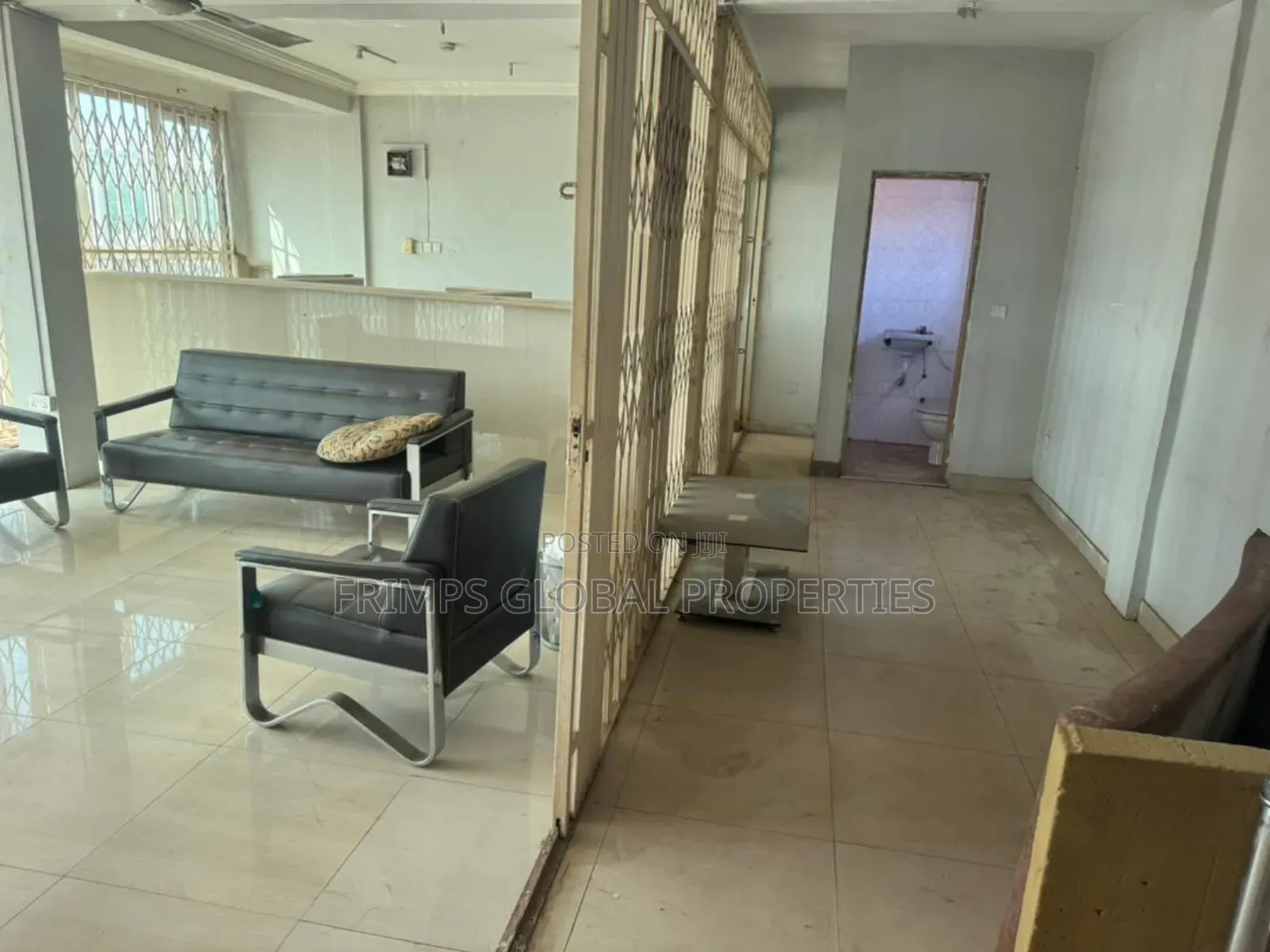 3 In One Office Space In Dome. Market For Rent. Ent