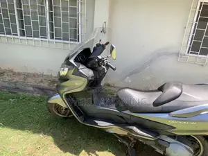 Suzuki Burgman 2020 Gray