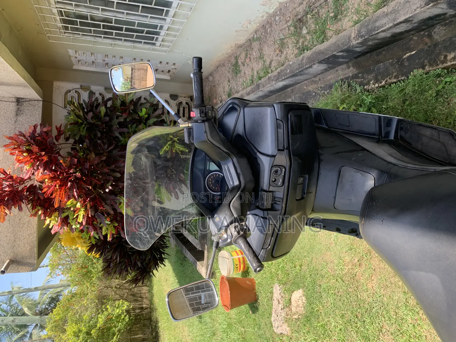Suzuki Burgman 2020 Gray