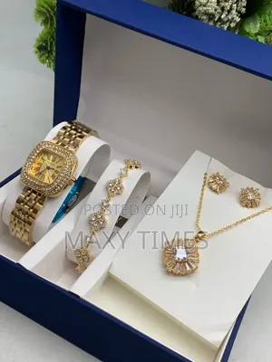 Cartier Stainless Steel Watches With Accessories