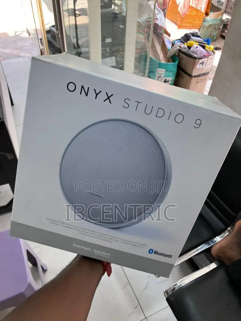 Onyx Studio 9