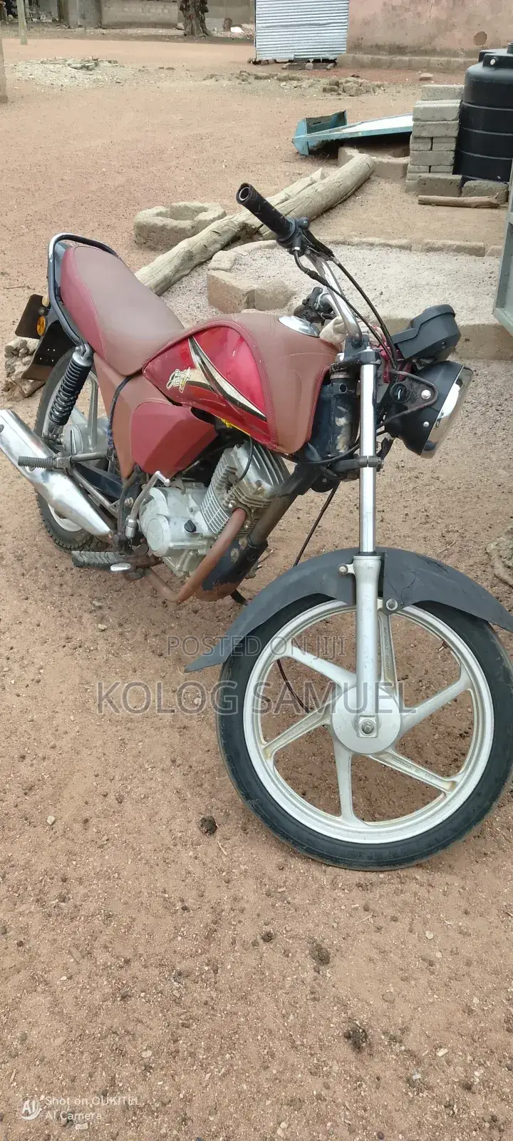 Honda CB 2017 Red