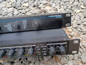 Alesis 3630 Compressor Dual Ch Alesis Microverb Iii