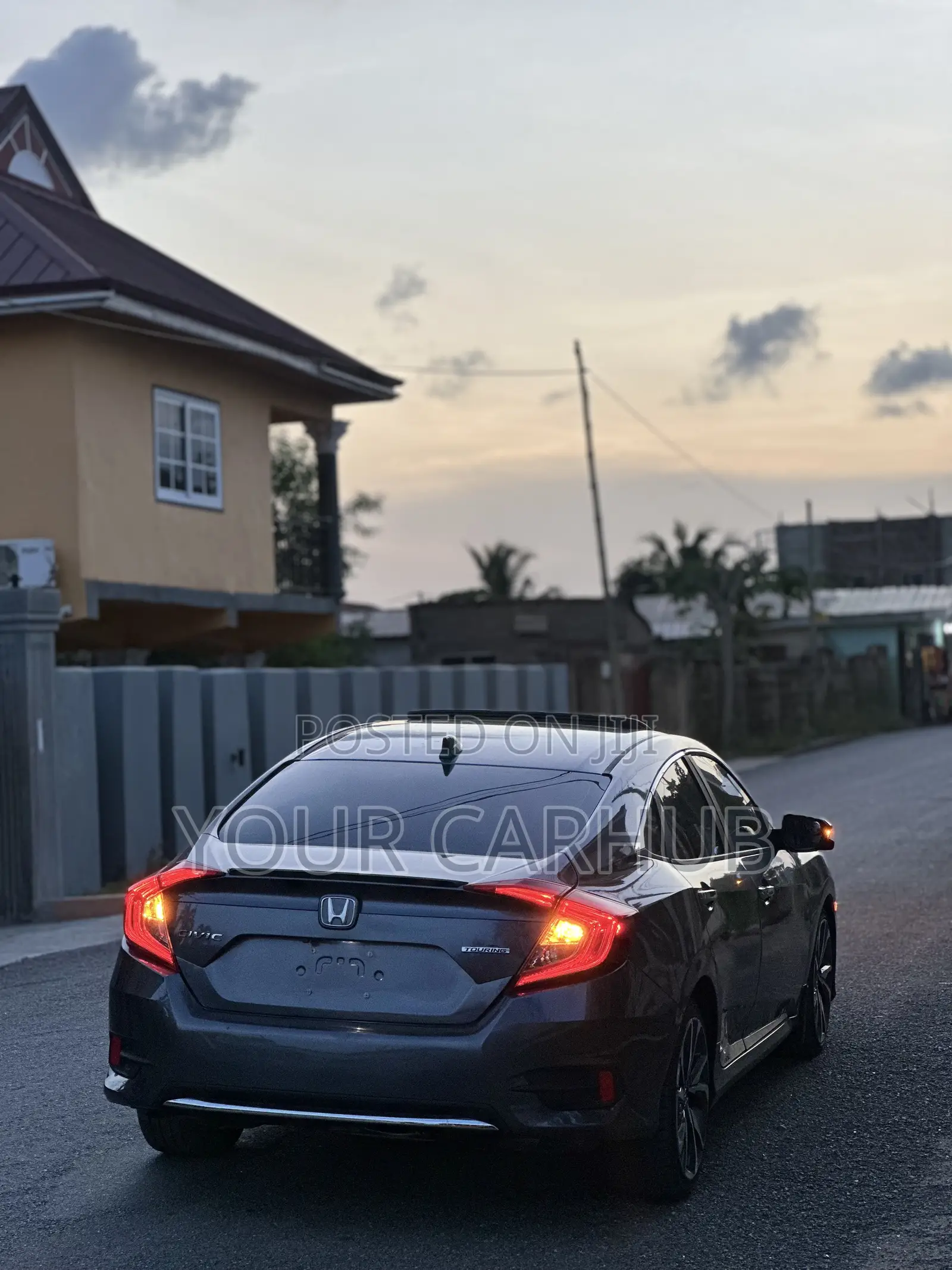 Honda Civic Touring Sedan 2019 Gray