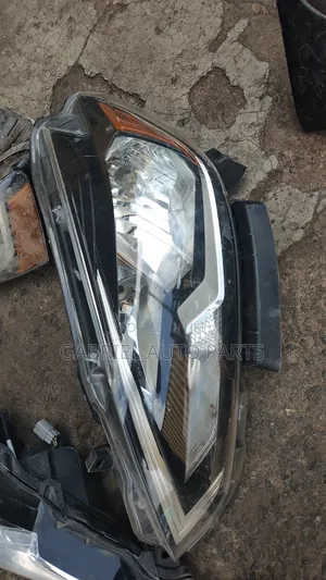 Nissan Sentra 2016 Headlight Left Side