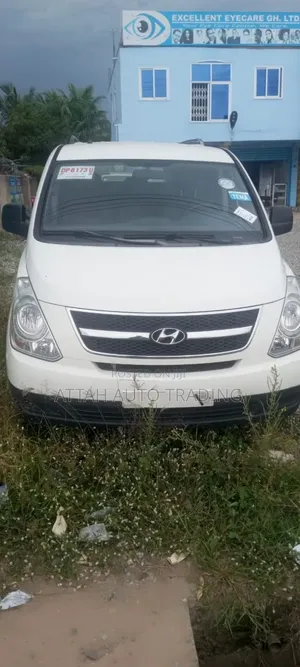 Hyundai H1 2000 White