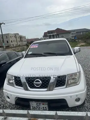 Nissan Navara 2010 White