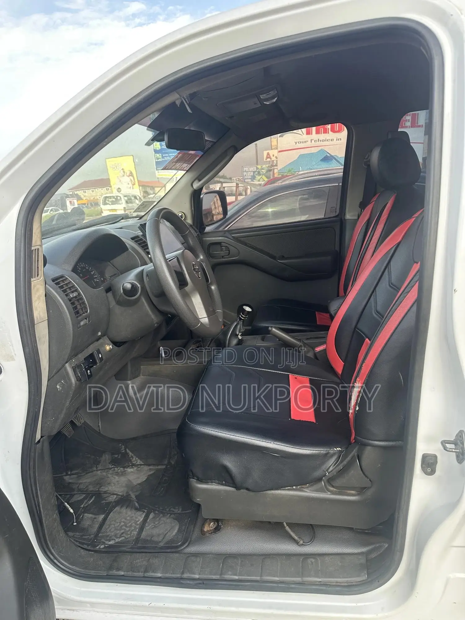 Nissan Navara 2010 White