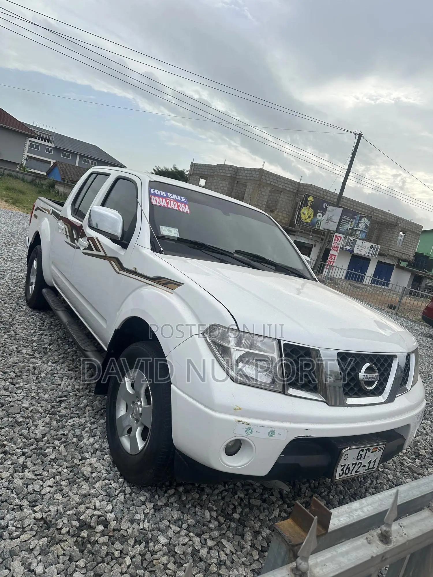 Nissan Navara 2010 White