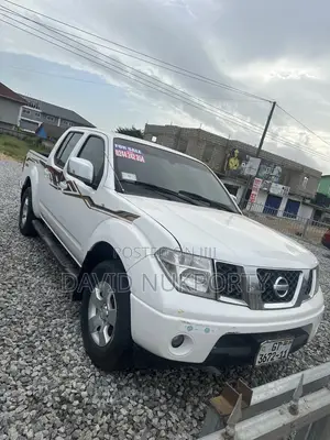 Nissan Navara 2010 White