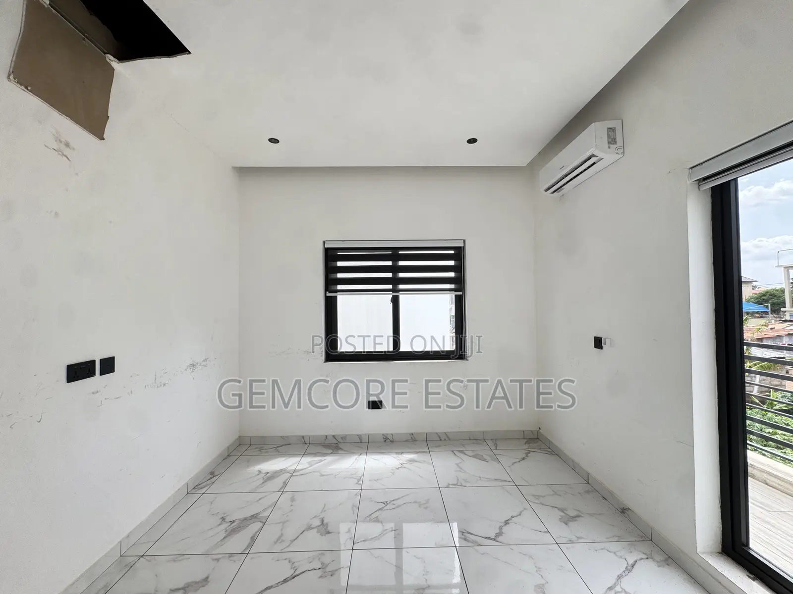 4bdrm House in School Junction, Ashaley Botwe for rent