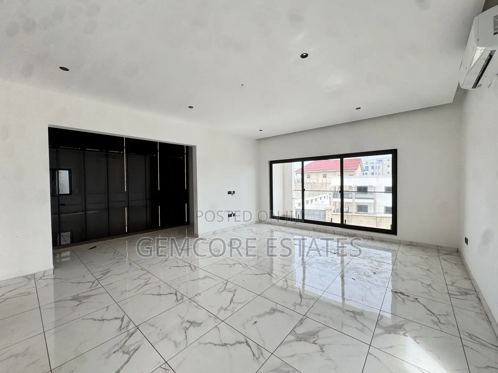 4bdrm House in School Junction, Ashaley Botwe for rent
