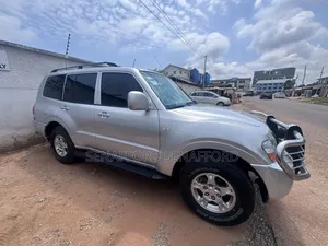 Mitsubishi Pajero 2006 Gray