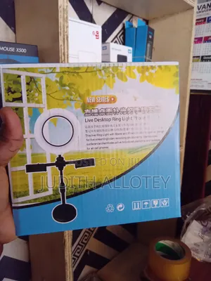 Live Desktop Ringlight Phone Holder