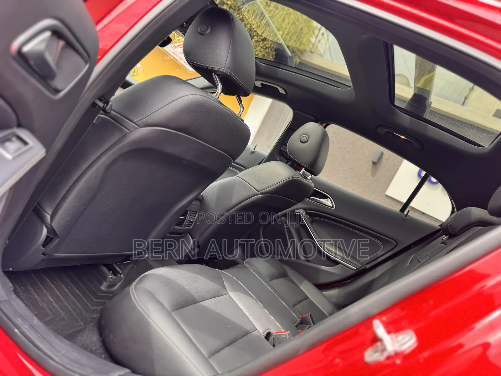 Mercedes-Benz GLA 250 2018 Red