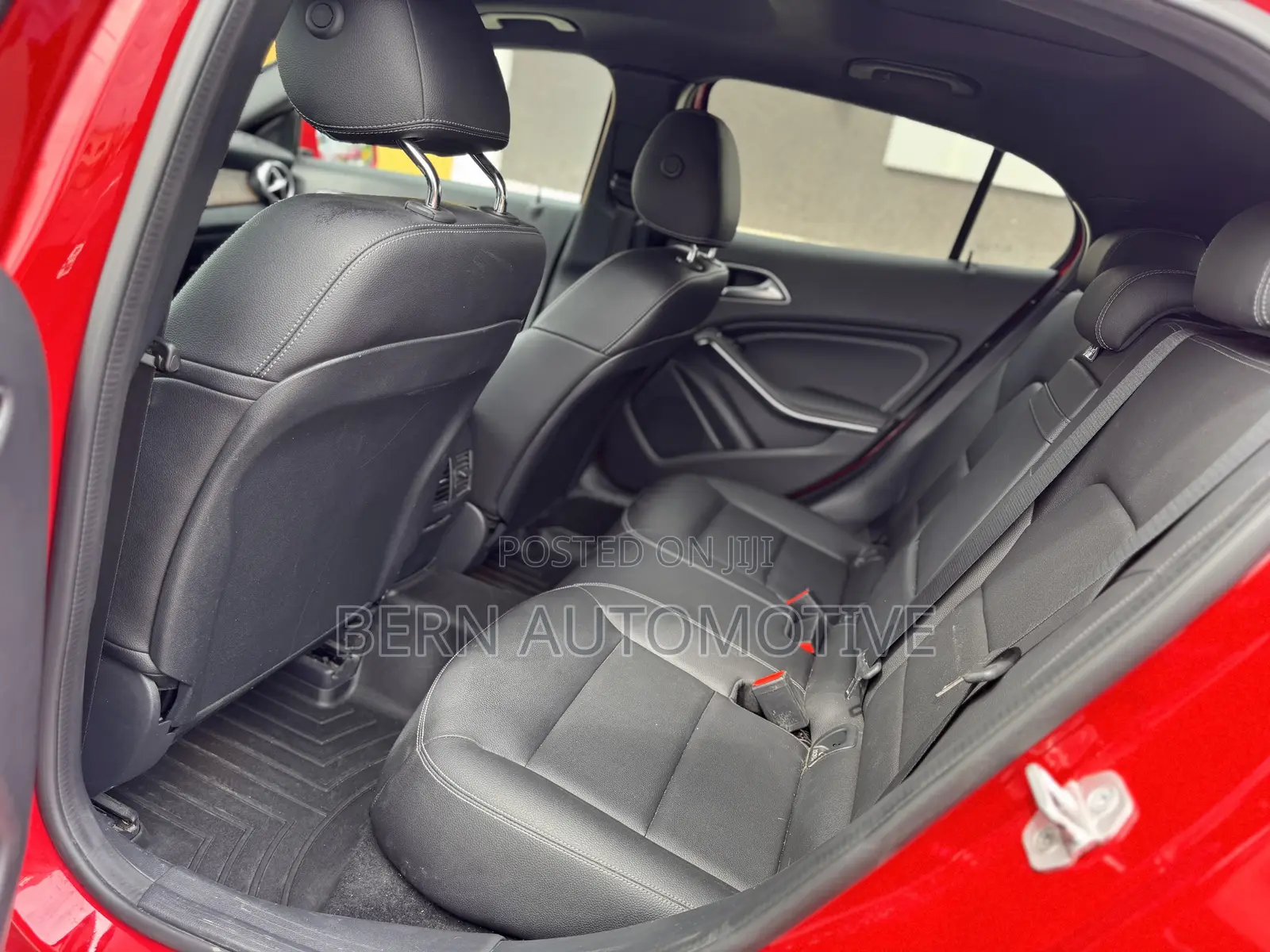 Mercedes-Benz GLA 250 2018 Red