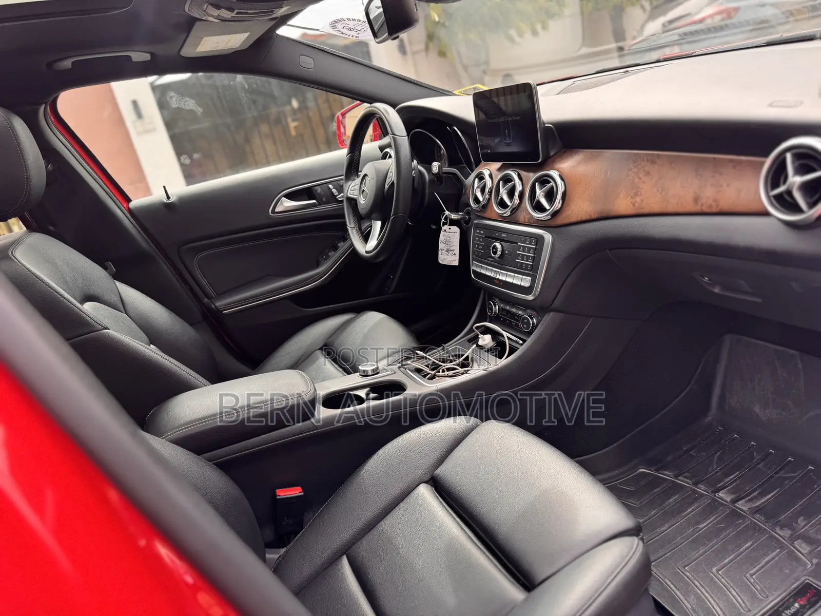 Mercedes-Benz GLA 250 2018 Red