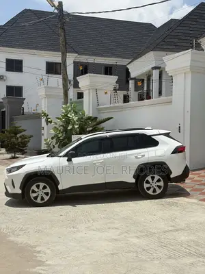 Toyota RAV4 2019 White