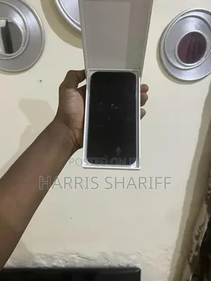Apple iPhone 16e 128 GB Black