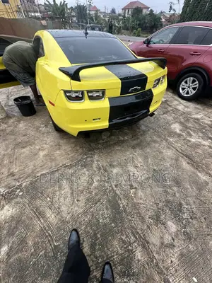 Chevrolet Camaro 1LT 2011 Yellow