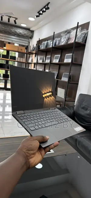 Laptop Lenovo Yoga 730 8GB Intel Core i7 SSD 256GB