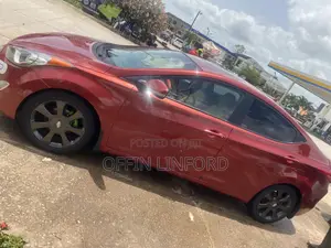 Hyundai Elantra Limited Sedan FWD (1.8L 4cyl 6A) 2013 Red
