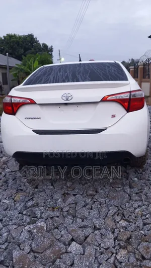 Toyota Corolla 2016 White