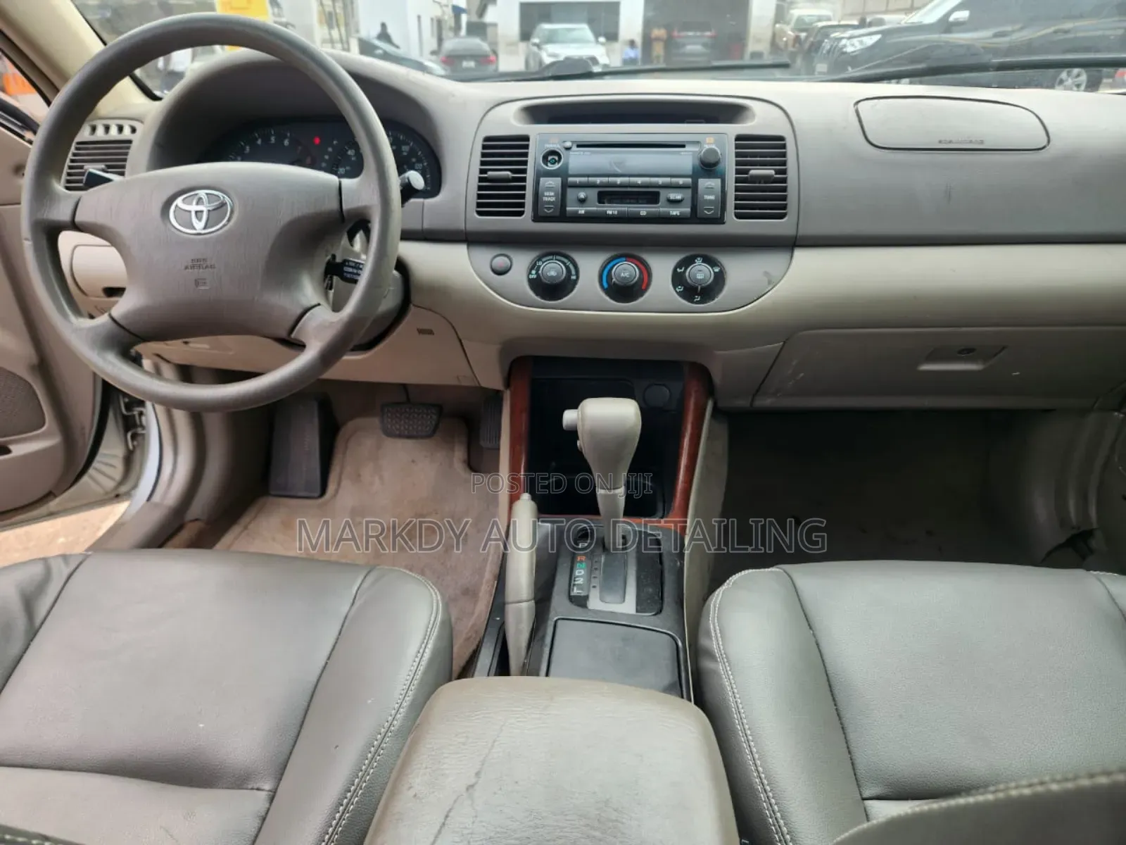 Toyota Camry LE 4dr Sedan (2.4L 4cyl 4A) 2004 Gray