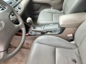 Toyota Camry LE 4dr Sedan (2.4L 4cyl 4A) 2004 Gray