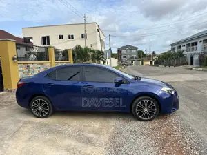 Toyota Corolla 2016 Blue