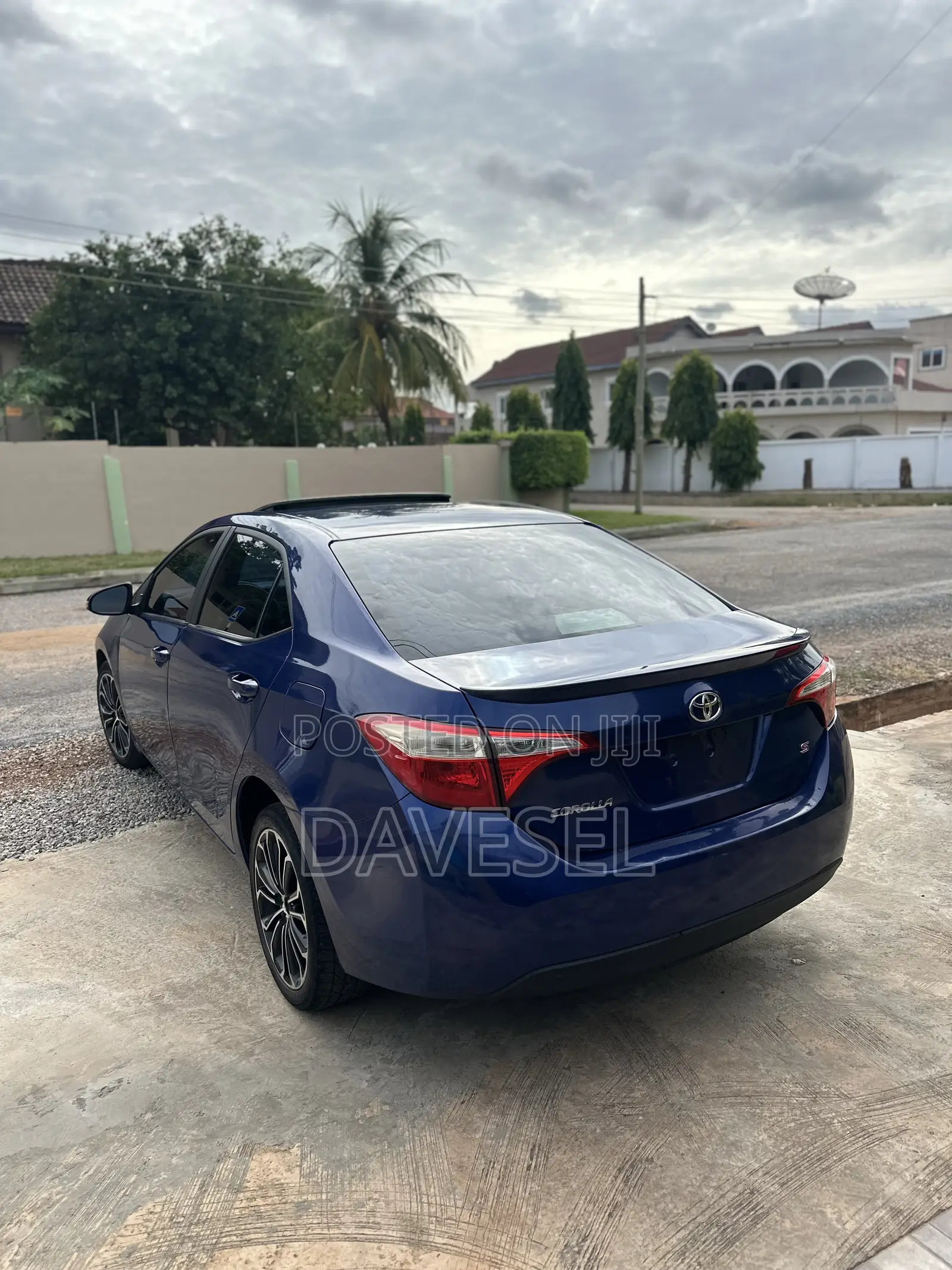 Toyota Corolla 2016 Blue