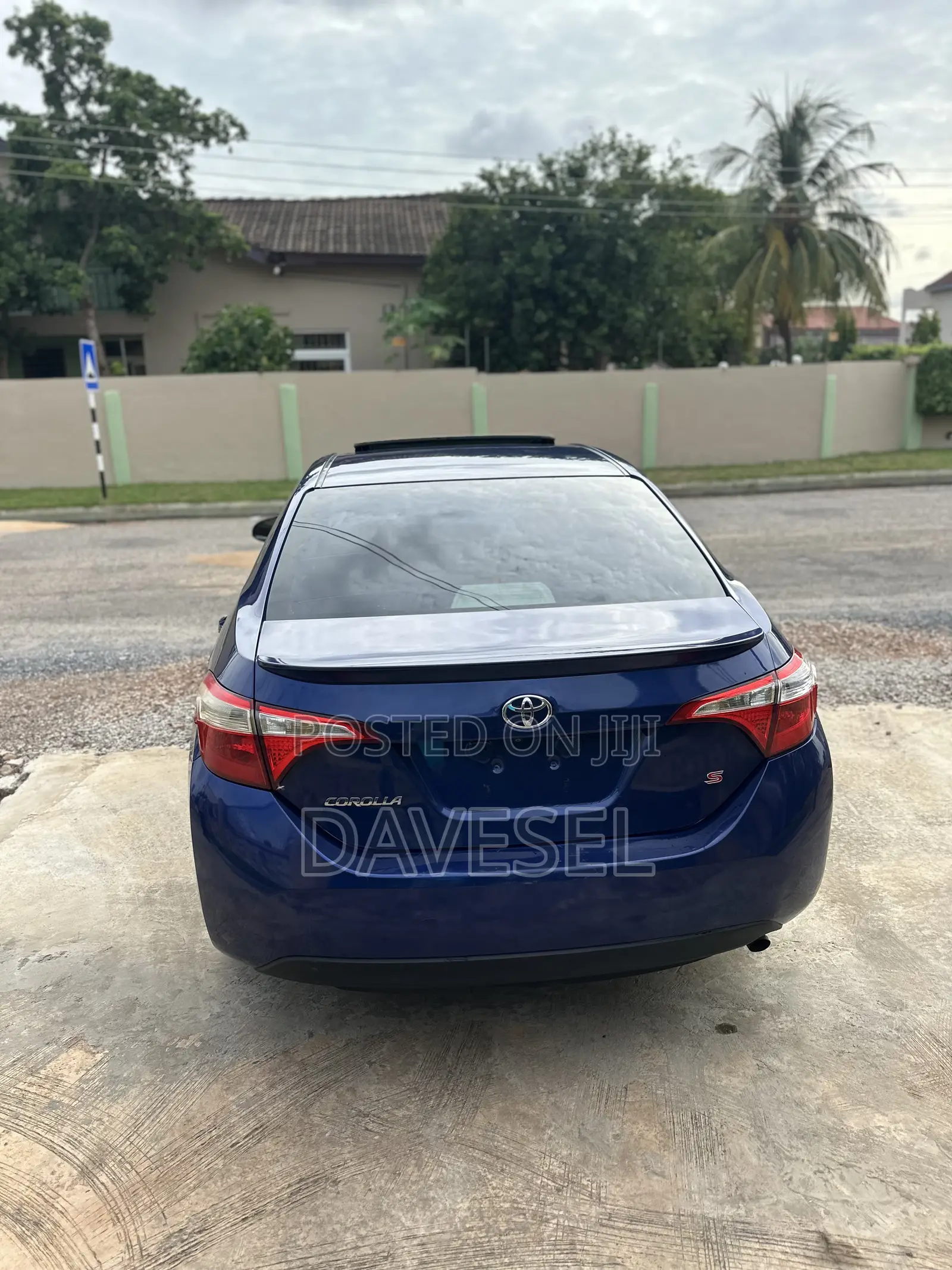 Toyota Corolla 2016 Blue