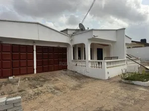 5bdrm House in Tantra Hills, Ola Achool Area for rent