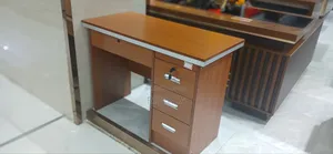 Durdurable Office Desk