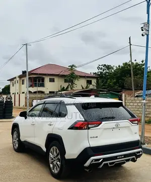 Toyota RAV4 2020 White