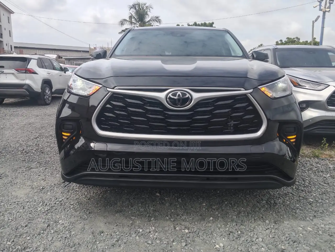 Toyota Highlander LE AWD 2023 Black
