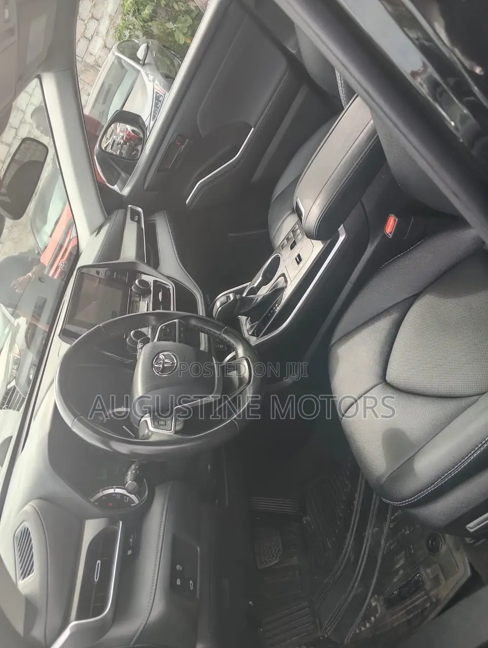Toyota Highlander LE AWD 2023 Black