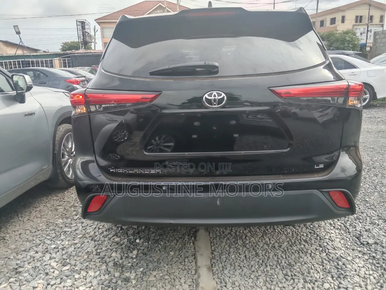 Toyota Highlander LE AWD 2023 Black