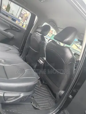 Toyota Highlander LE AWD 2023 Black
