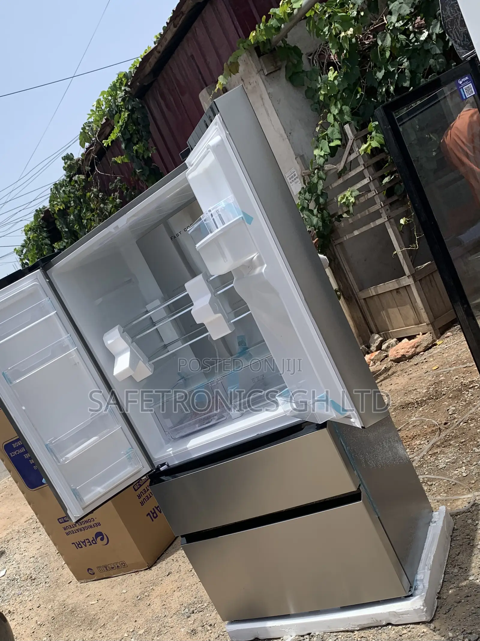 Exclusive Pearl Pf-702mdixwd-2b Is a 531-Liter, 4-Door Bottom Freezer